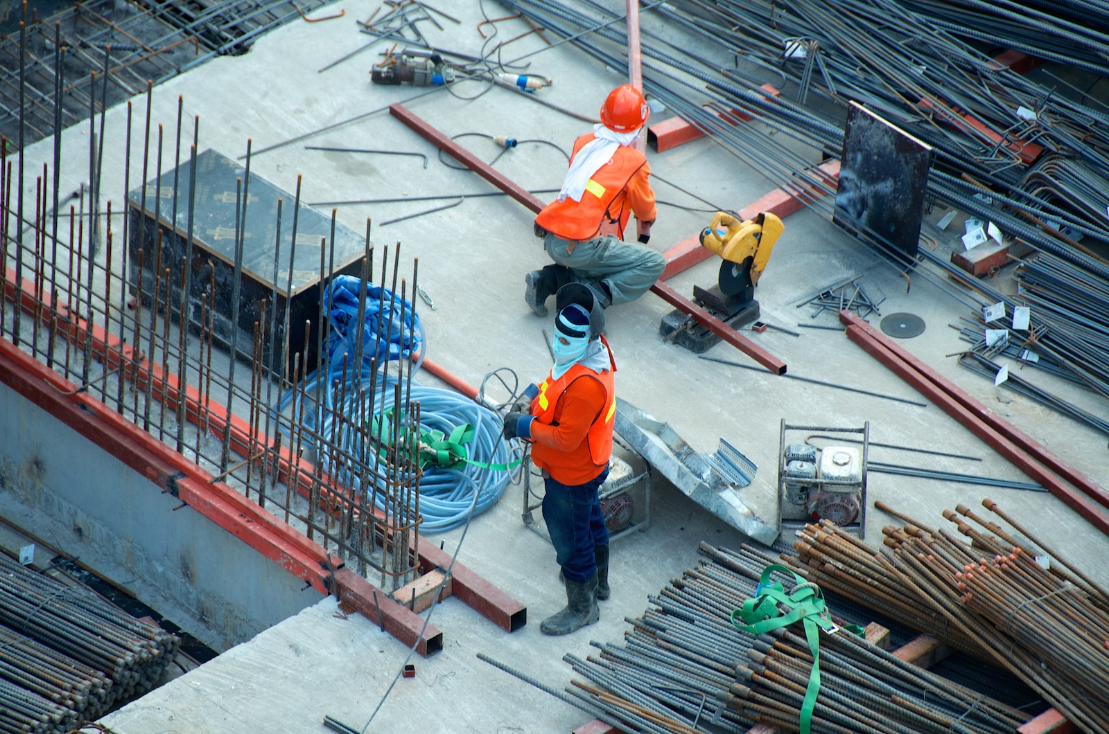 images of workman building foundations